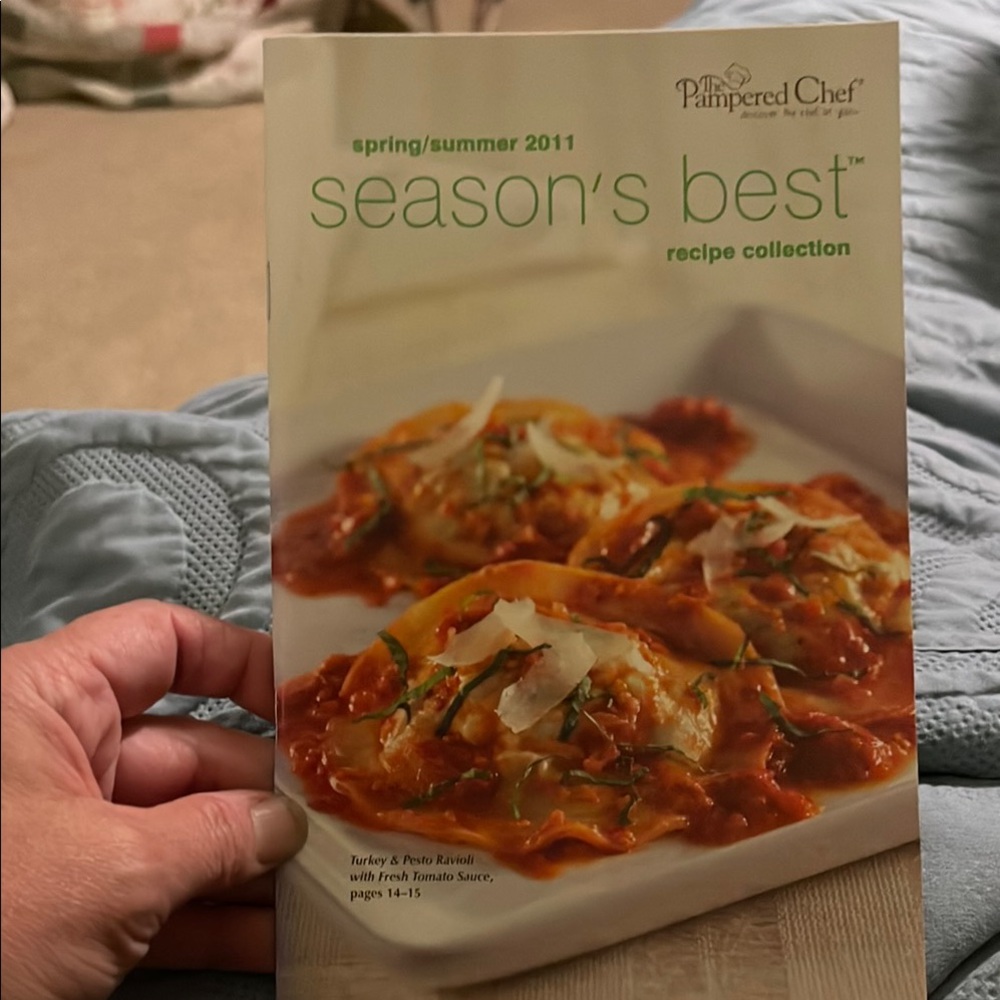 Pampered Chef Season’s Best Cookbook Spring/Summer 2011